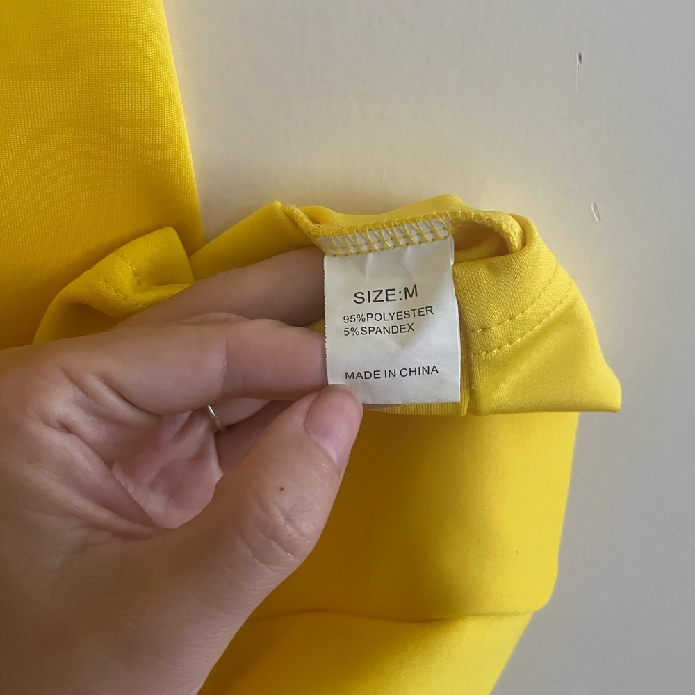 Elegant Yellow Ruffle Dress - Picture 3 of 4
